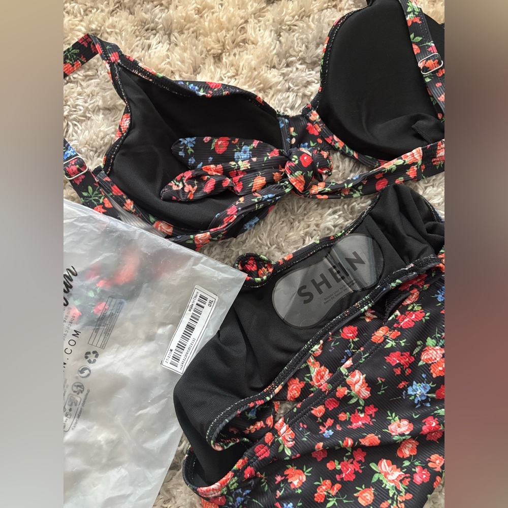 Floral Bikini Set - Picture 3 of 4